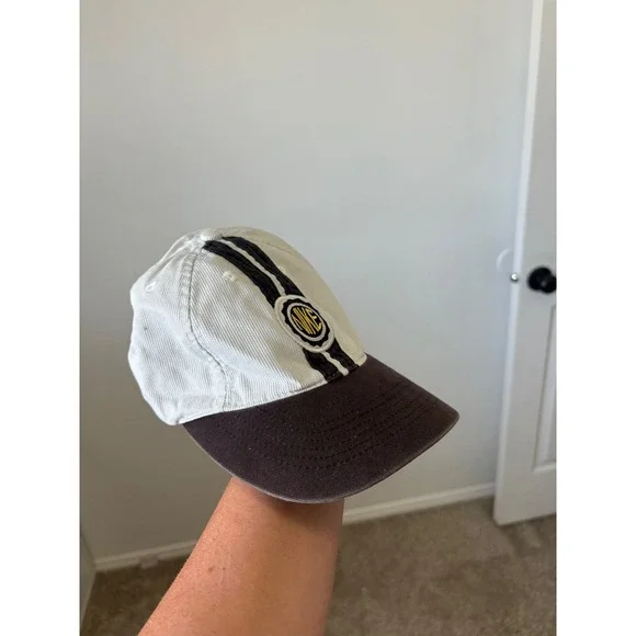 Vintage Nike Hat – White with Yellow & Black Details – Adult Size - Picture 2 of 5